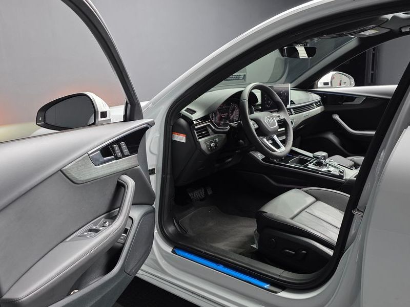 2023 Audi A4 45 TFSI Quattro Premium photo 10