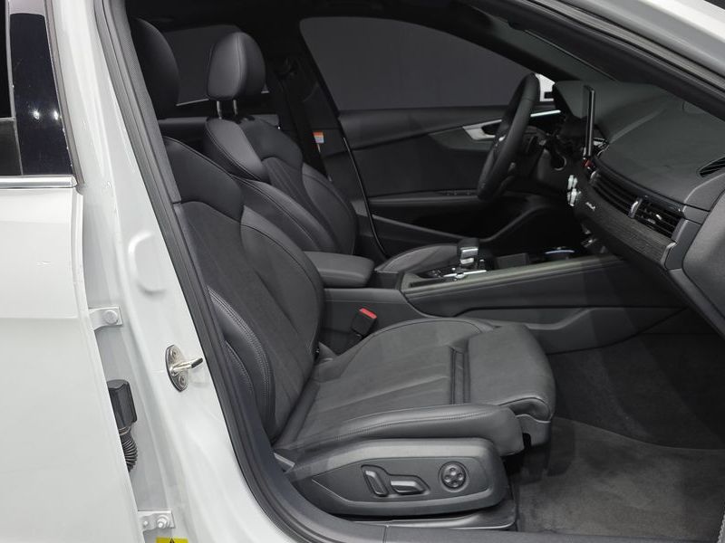 2023 Audi A4 45 TFSI Quattro Premium photo 11