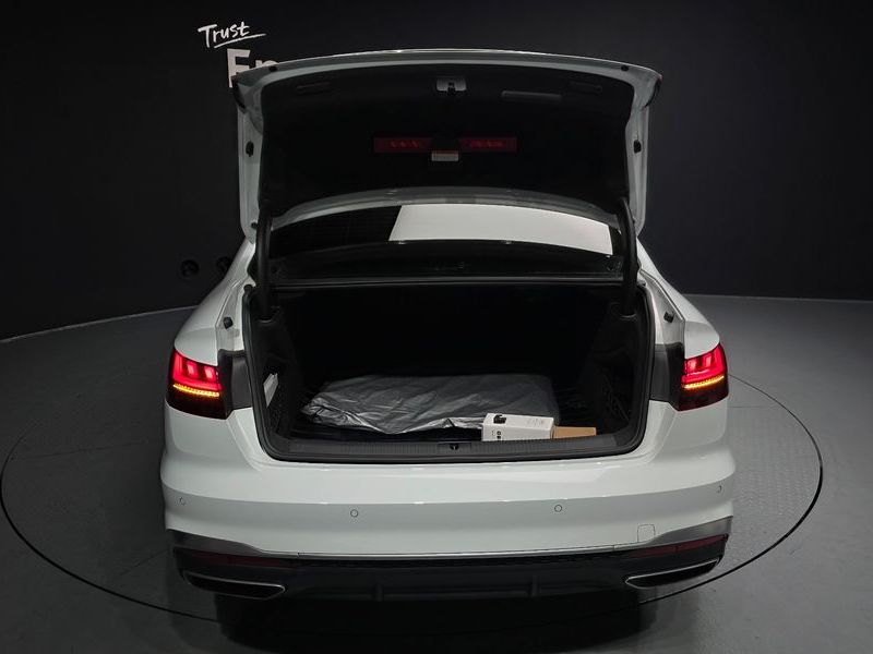 2023 Audi A4 45 TFSI Quattro Premium photo 20