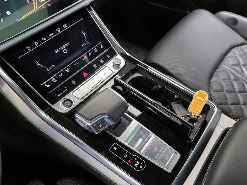 2023 Audi Q7 50 TDI Quattro Premium photo 9