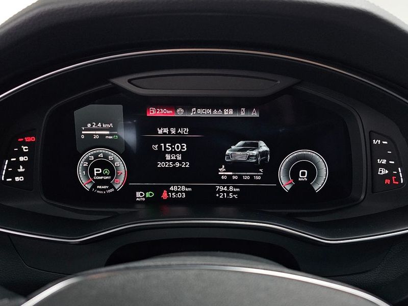 2025 Audi A6 45 TFSI Premium photo 8