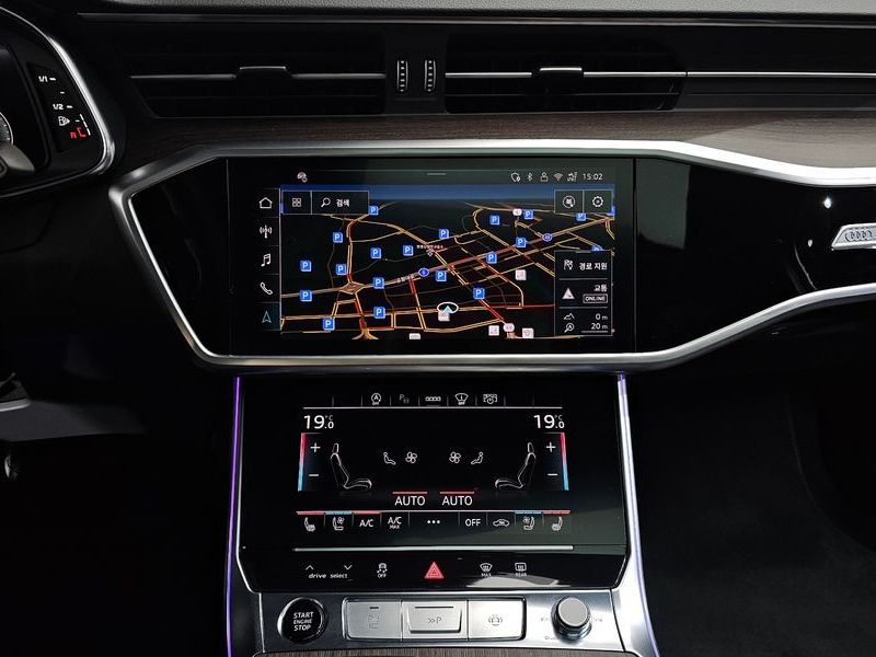 2025 Audi A6 45 TFSI Premium photo 14