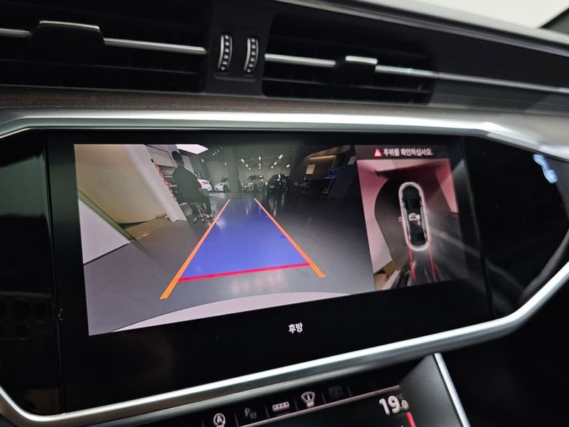 2025 Audi A6 45 TFSI Premium photo 15