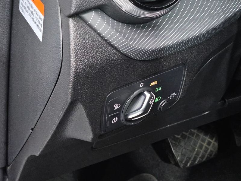2023 Audi Q2 35 TDI photo 14