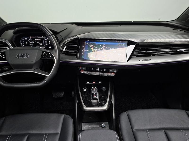 2023 Audi e-tron 40 Premium photo 7