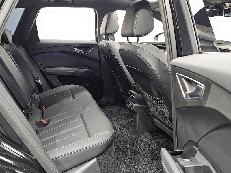 2023 Audi e-tron 40 Premium photo 11