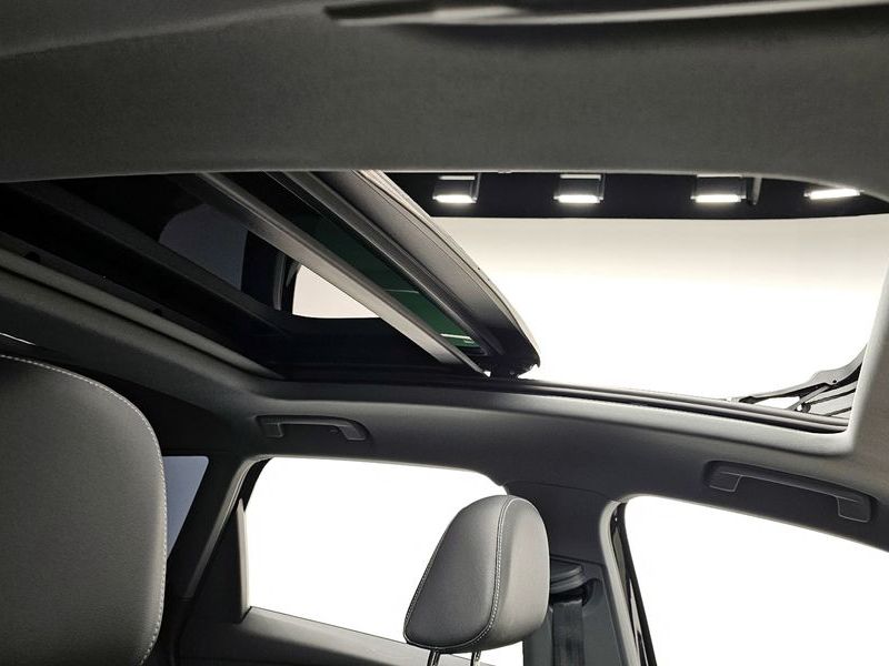 2023 Audi e-tron 40 Premium photo 19