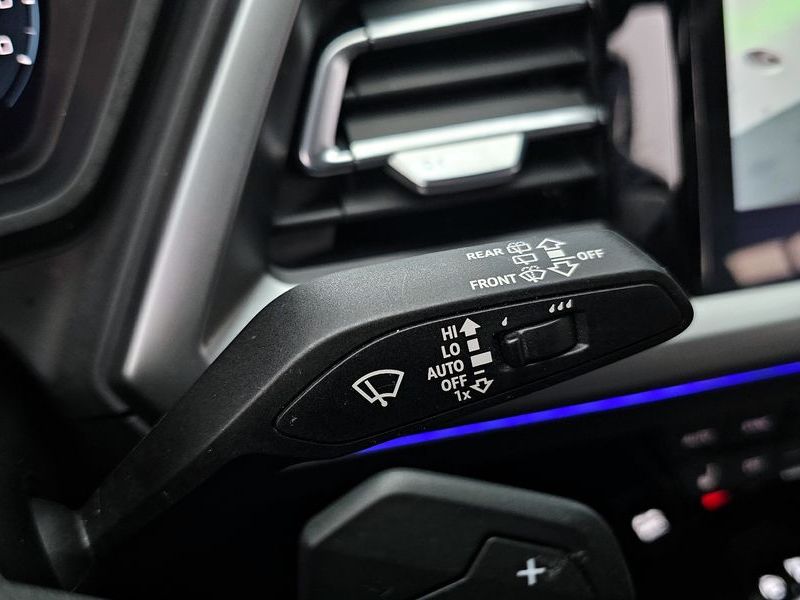 2022 Audi e-tron 40 Premium photo 15