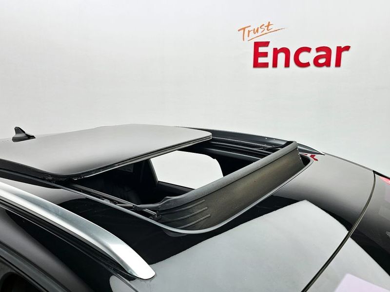 2022 Audi e-tron 40 Premium photo 20