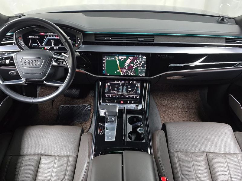 2023 Audi A8 55 TFSI Quattro Premium LWB photo 7