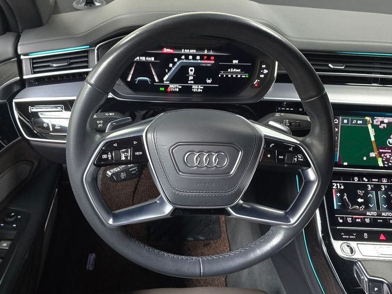 2023 Audi A8 55 TFSI Quattro Premium LWB photo 12