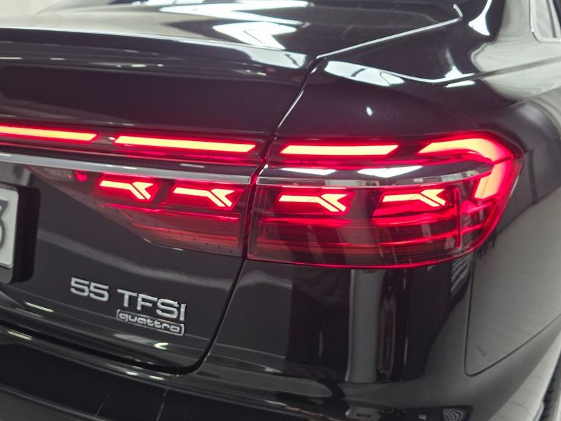 2023 Audi A8 55 TFSI Quattro Premium LWB photo 23