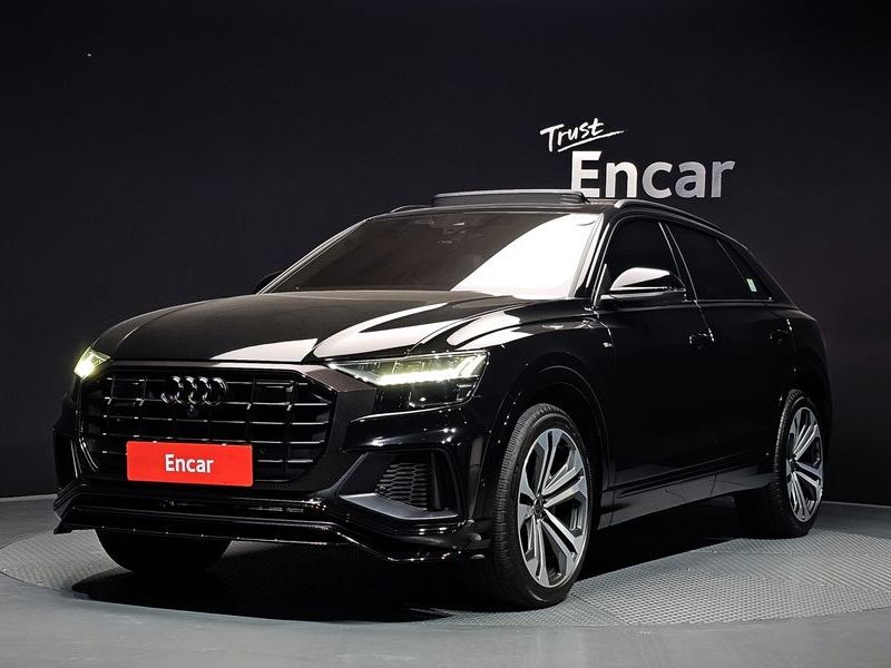 2023 Audi Q8 55 TFSI Quattro Premium photo 1
