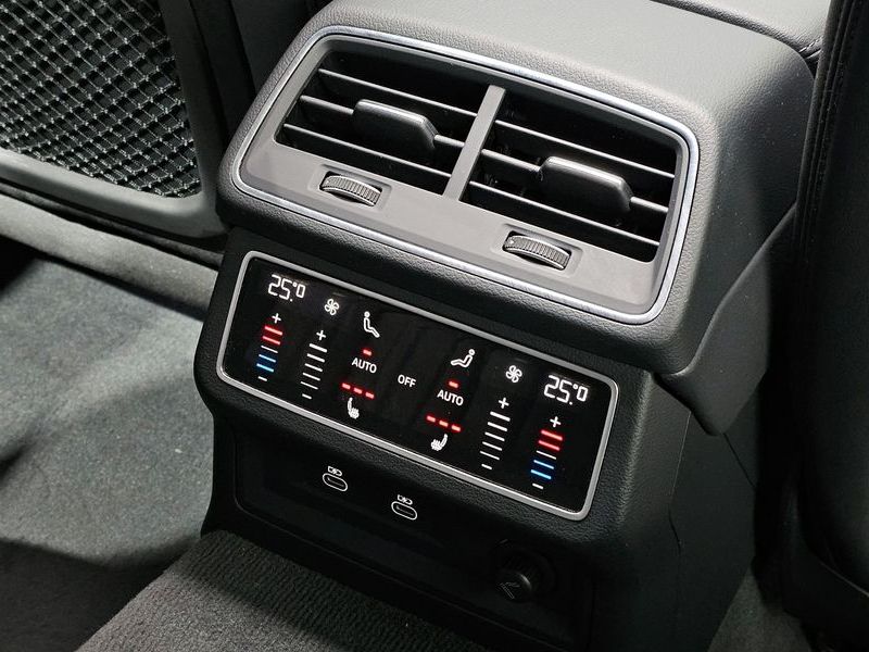 2023 Audi A6 45 TFSI Quattro Premium photo 18