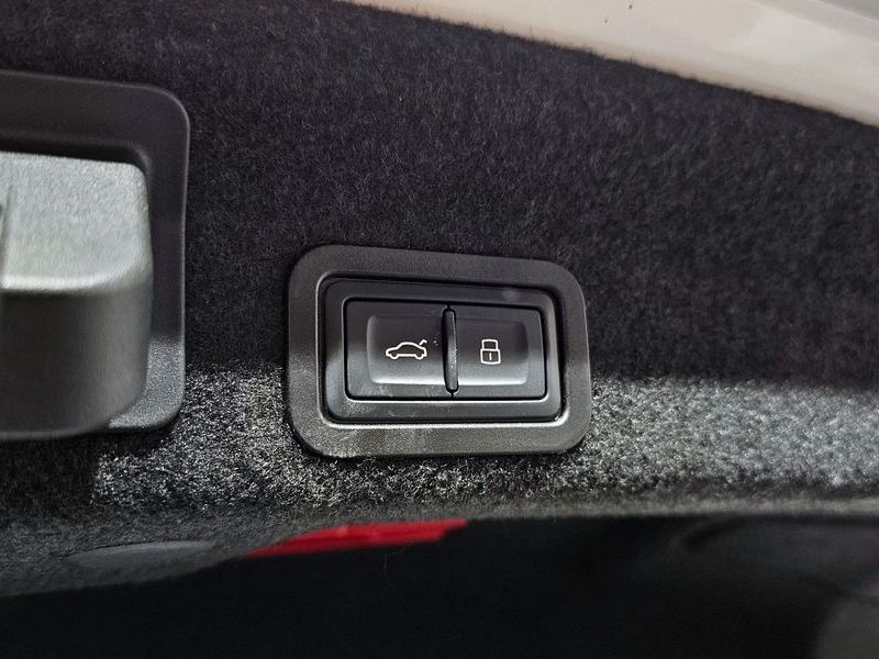 2023 Audi A6 45 TFSI Quattro Premium photo 19