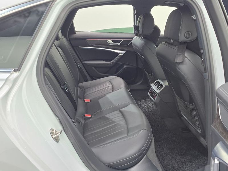 2021 Audi A6 45 TDI Quattro Premium photo 12