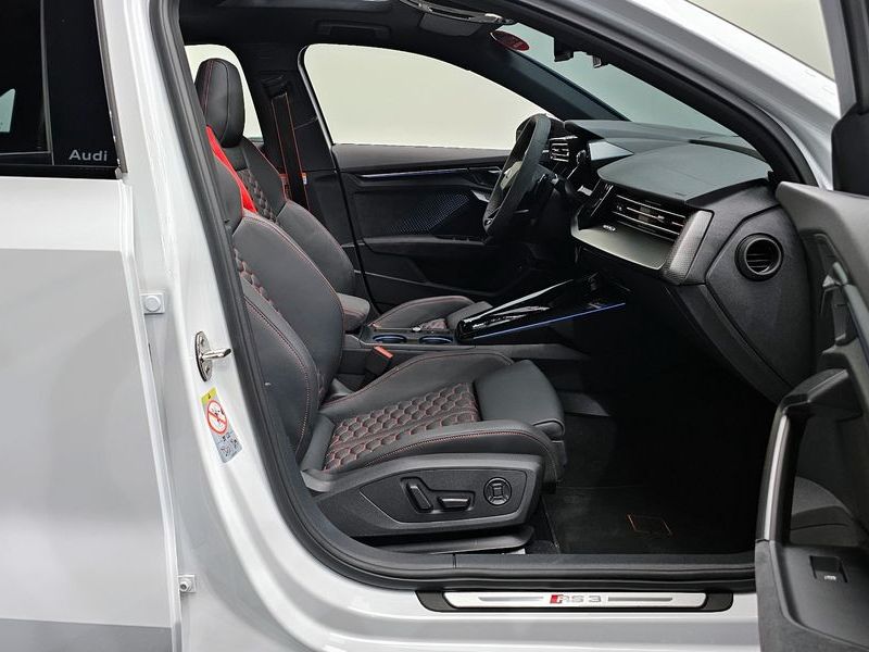 2025 Audi RS3 2.5 TFSI Quattro photo 10