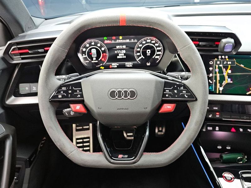 2025 Audi RS3 2.5 TFSI Quattro photo 13