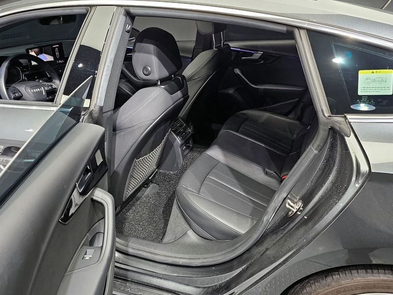 2021 Audi A5 40 TFSI Quattro Premium Sportback photo 11