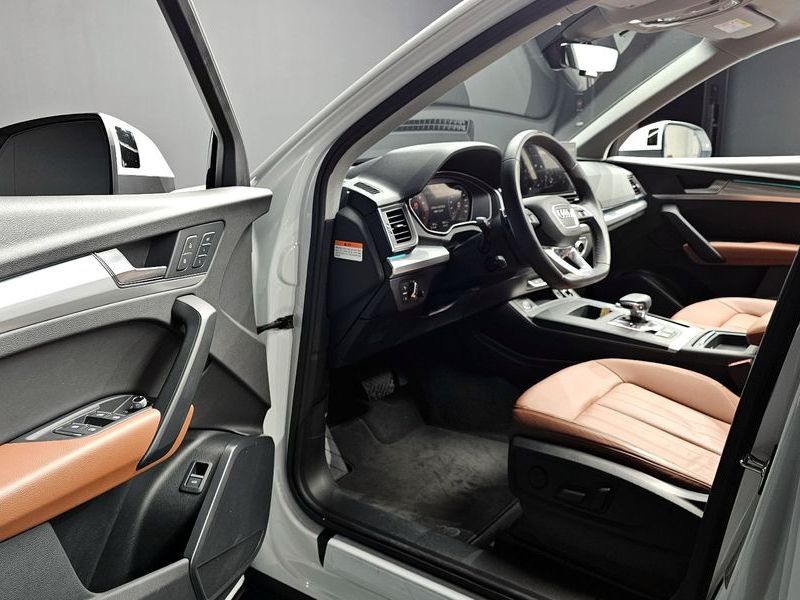 2022 Audi Q5 45 TFSI Quattro photo 12