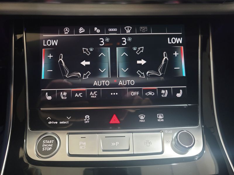 2025 Audi Q7 55 TFSI Quattro Premium photo 12