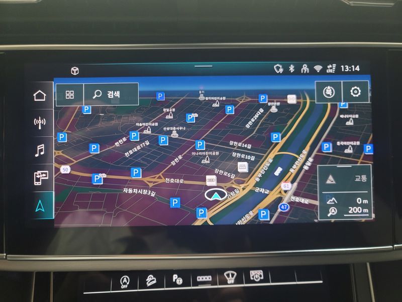 2025 Audi Q7 55 TFSI Quattro Premium photo 13