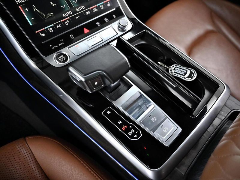 2021 Audi Q7 45 TDI Quattro Premium photo 9