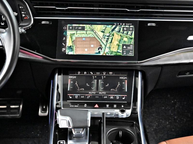 2021 Audi Q7 45 TDI Quattro Premium photo 14