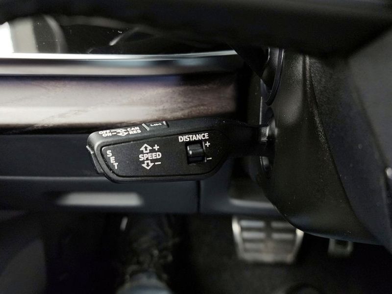 2021 Audi Q7 45 TDI Quattro Premium photo 16
