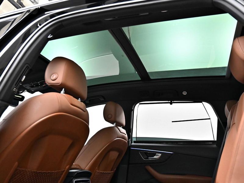 2021 Audi Q7 45 TDI Quattro Premium photo 18