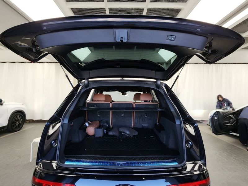 2021 Audi Q7 45 TDI Quattro Premium photo 20