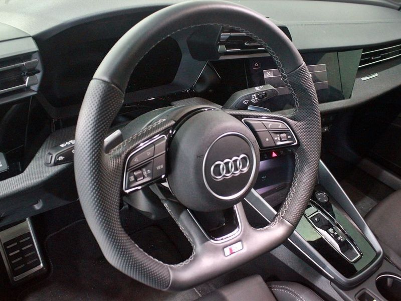 2025 Audi A3 40 TFSI Premium photo 12