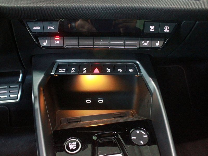 2025 Audi A3 40 TFSI Premium photo 15