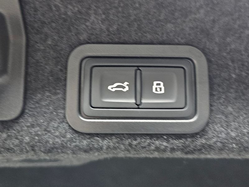 2022 Audi A6 45 TFSI Quattro Premium photo 20