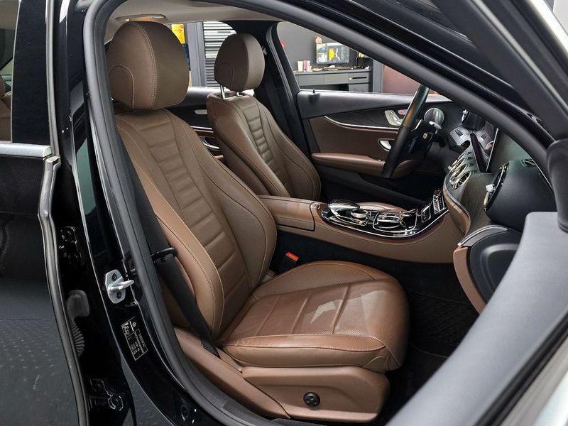 2019 Mercedes-Benz E-Class E300 4MATIC Avnatgarde photo 10