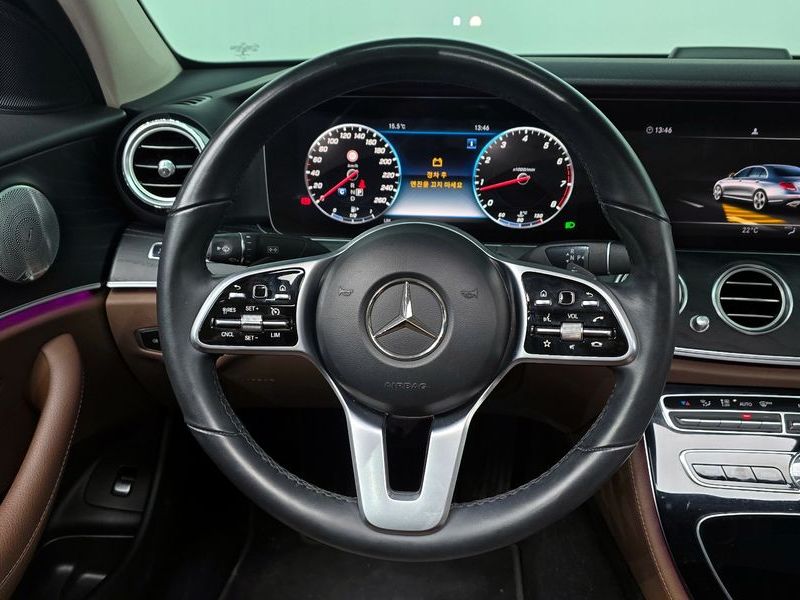 2019 Mercedes-Benz E-Class E300 4MATIC Avnatgarde photo 13