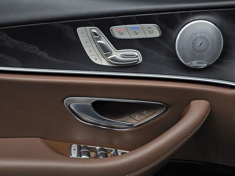 2019 Mercedes-Benz E-Class E300 4MATIC Avnatgarde photo 19