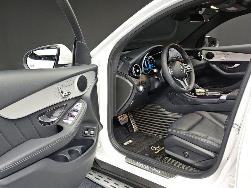 2020 Mercedes-Benz C-Class GLC300e 4MATIC Coupe photo 11
