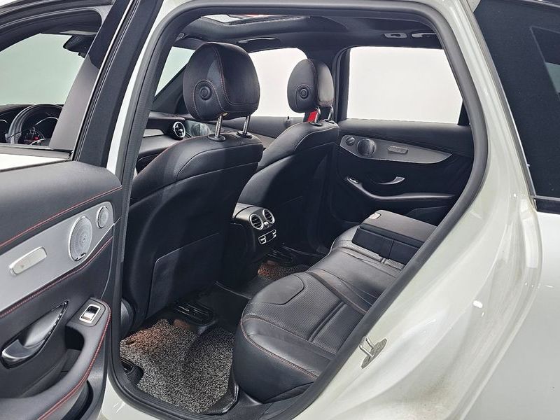 2018 Mercedes-Benz C-Class AMG GLC43 4MATIC photo 11