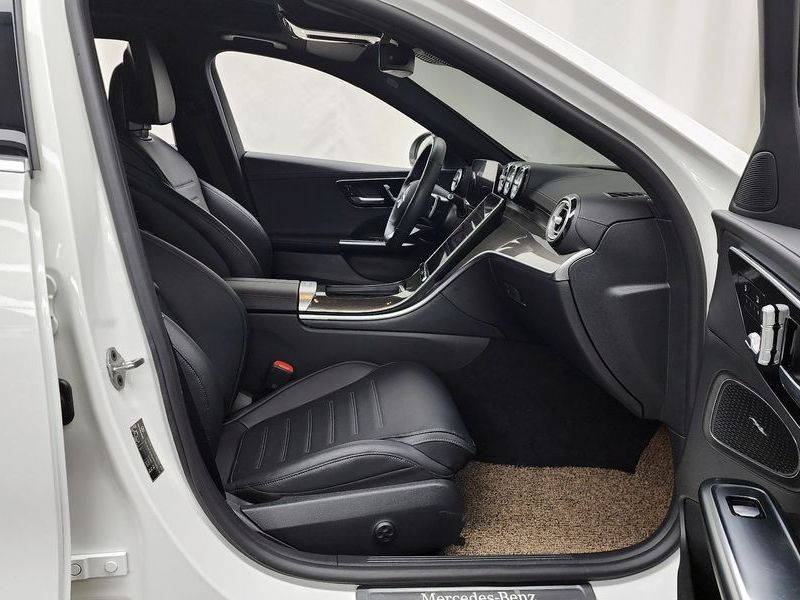 2022 Mercedes-Benz C-Class C300 AMG Line photo 11