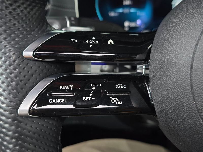 2022 Mercedes-Benz E-Class E350 4MATIC AMG Line photo 18