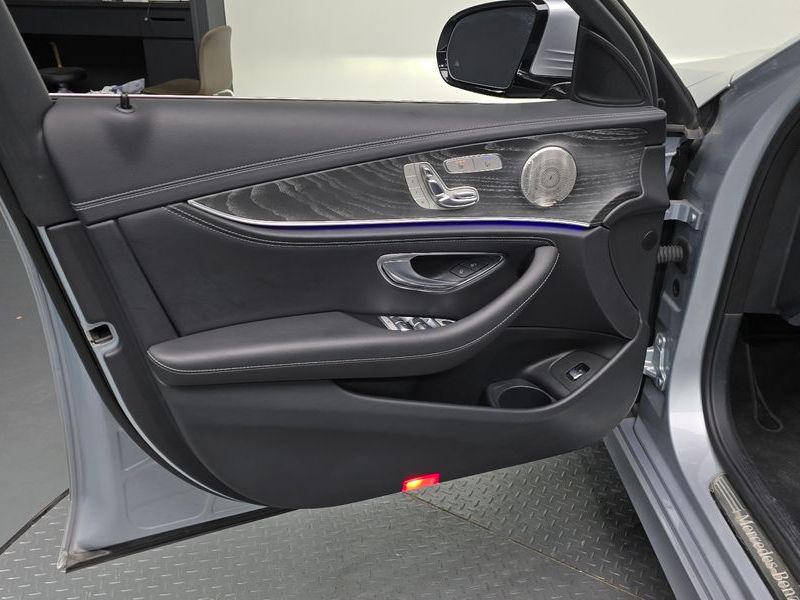 2022 Mercedes-Benz E-Class E350 4MATIC AMG Line photo 24