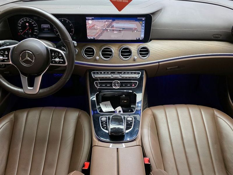 2019 Mercedes-Benz E-Class E300 4MATIC Exclusive photo 7