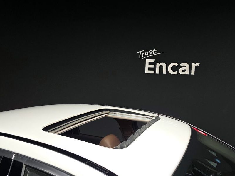 2019 Mercedes-Benz E-Class E300 4MATIC Exclusive photo 29