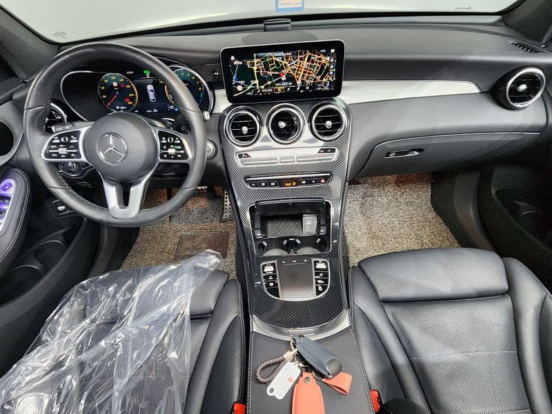 2020 Mercedes-Benz C-Class GLC300e 4MATIC Coupe photo 7