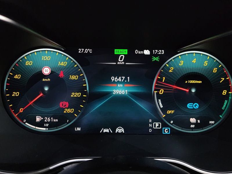2020 Mercedes-Benz C-Class GLC300e 4MATIC Coupe photo 8