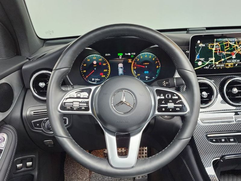 2020 Mercedes-Benz C-Class GLC300e 4MATIC Coupe photo 13
