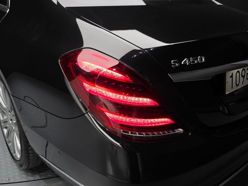 2019 Mercedes-Benz S-Class S450L 4MATIC photo 23