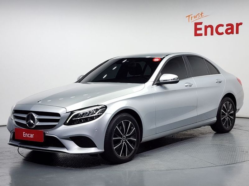 2019 Mercedes-Benz C-Class C200 photo 1