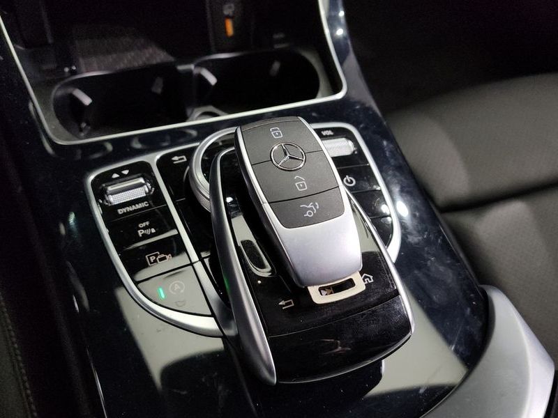2019 Mercedes-Benz C-Class C200 photo 18